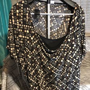 Brown & black scoopneck top🎉Buy 2 $5 get1 free.🎉